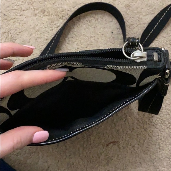 cross body coach purse - Picture 3 of 6